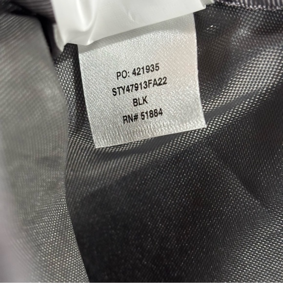 Patagonia Refugio Daypack 26L Backpack, VGUC - Picture 9 of 15